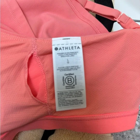 Athleta elation v-neck crop D-DD - Picture 7 of 11